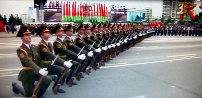 День Независимости Беларуси Плац-парад роты Почетного Караула